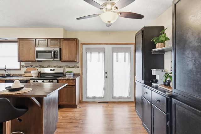 36 WENWOOD Circle, Council Bluffs, IA 51503