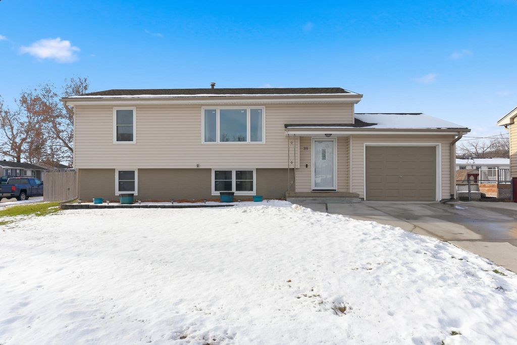 36 WENWOOD Circle, Council Bluffs, IA 51503