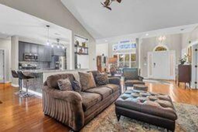 2044 Hallahan Court, Mount Pleasant, SC 29464