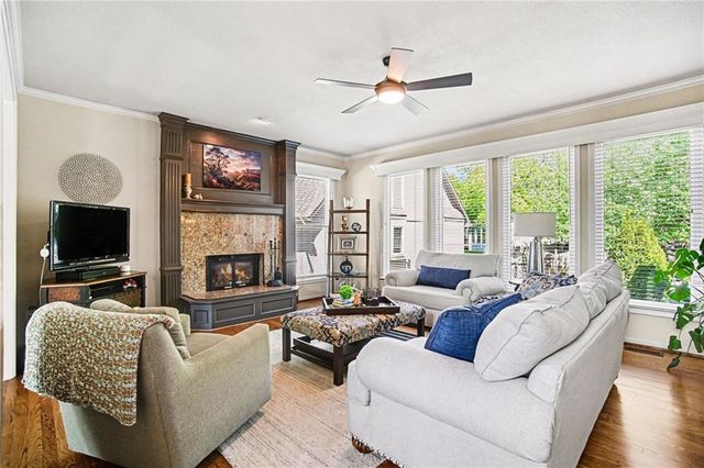 5420 W 132nd Terrace, Overland Park, KS 66209