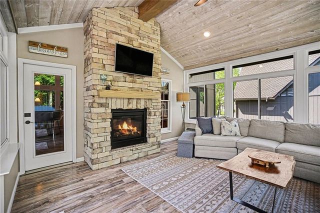 5420 W 132nd Terrace, Overland Park, KS 66209