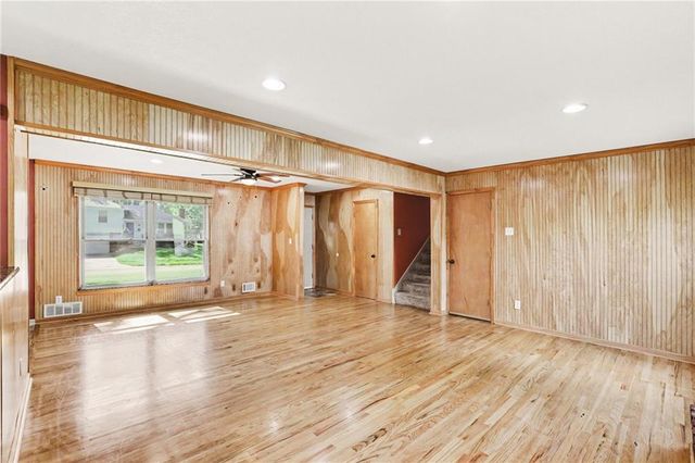 13301 Lowell Avenue, Grandview, MO 64030