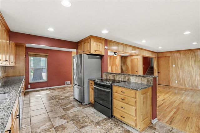 13301 Lowell Avenue, Grandview, MO 64030
