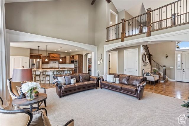 916 COUNTRY LN, Farmington, UT 84025