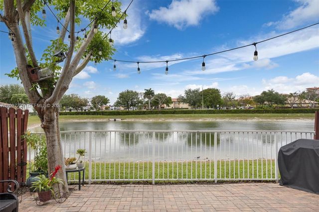 8070 NW 108th Pl, Doral, FL 33178
