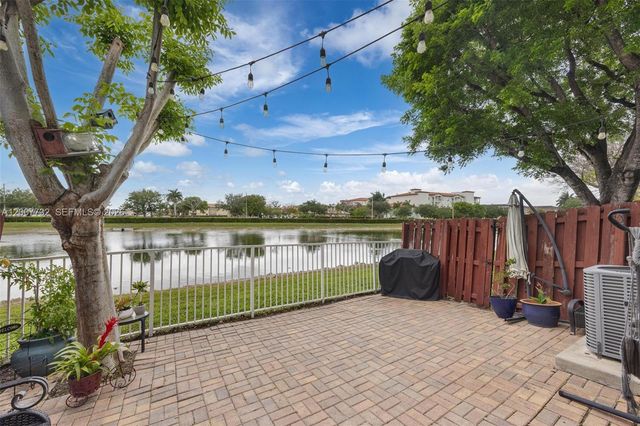 8070 NW 108th Pl, Doral, FL 33178