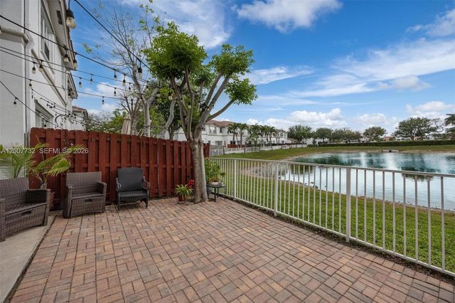 8070 NW 108th Pl, Doral, FL 33178