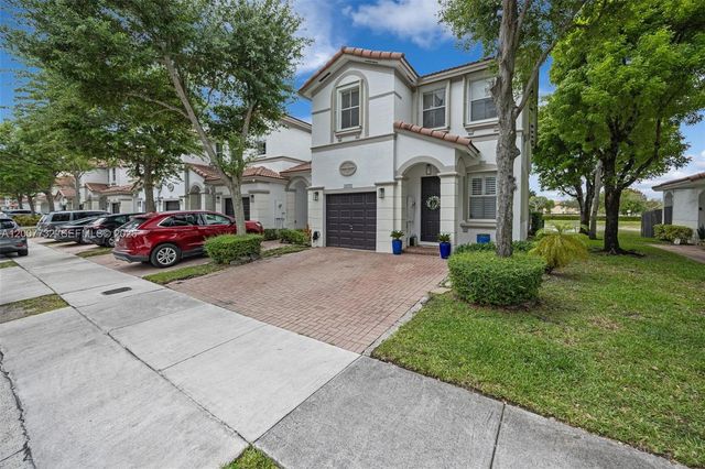8070 NW 108th Pl, Doral, FL 33178