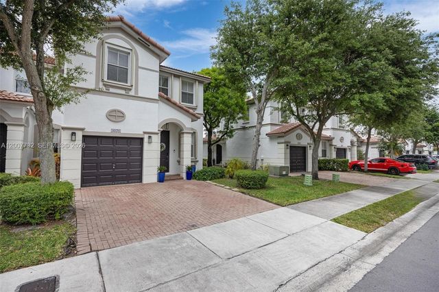 8070 NW 108th Pl, Doral, FL 33178