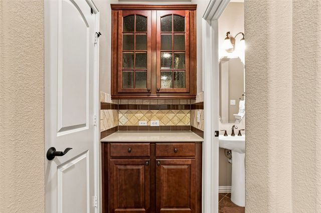 397 Hamilton Street, Lewisville, TX 75067