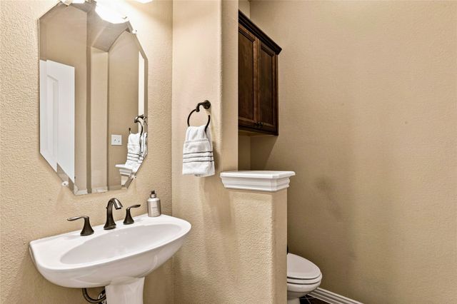 397 Hamilton Street, Lewisville, TX 75067