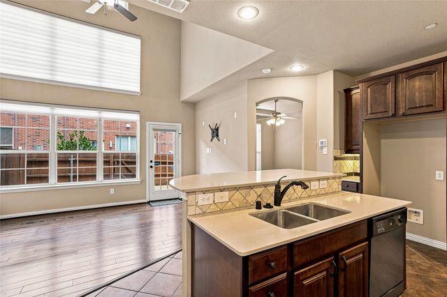 397 Hamilton Street, Lewisville, TX 75067