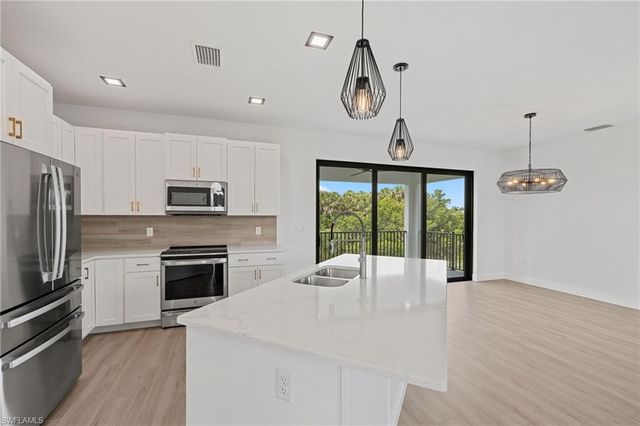 18514 Ashcroft CIR, Port Charlotte, FL 33948