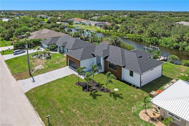 18514 Ashcroft CIR, Port Charlotte, FL 33948