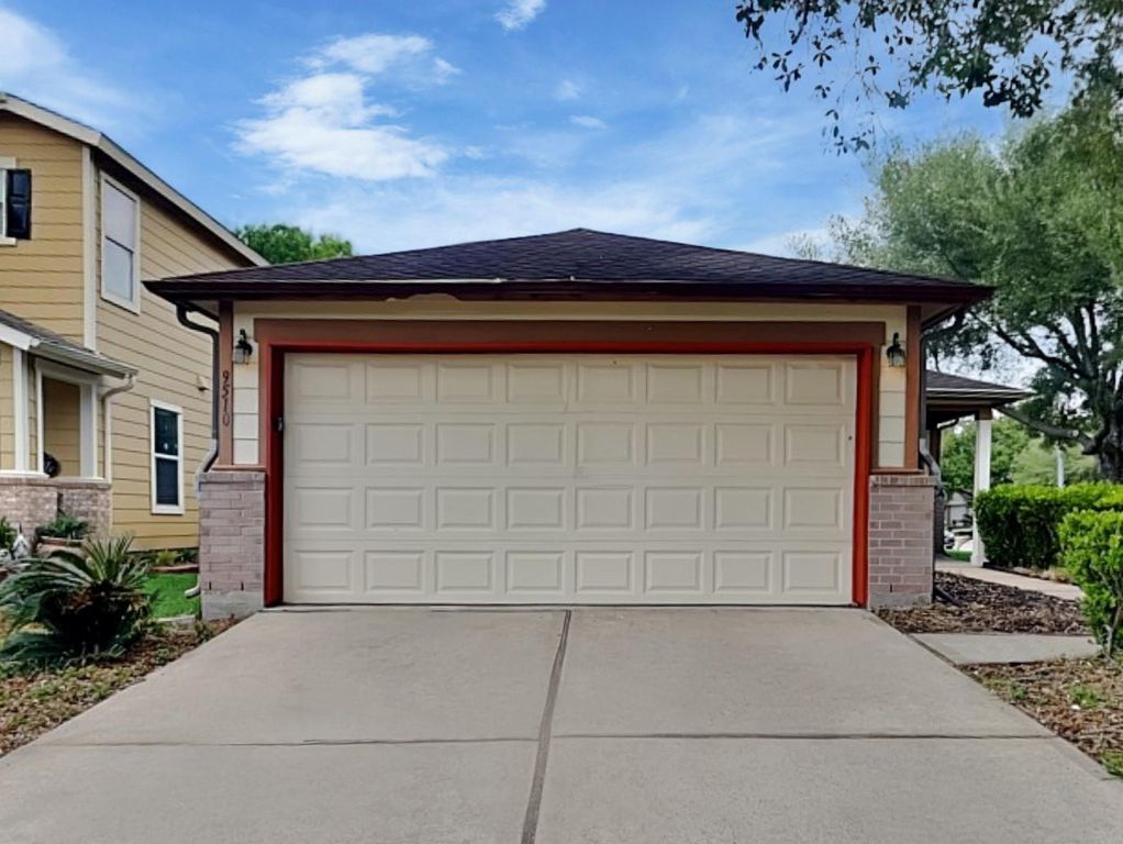 9510 Juniper Place Court, Houston, TX 77075