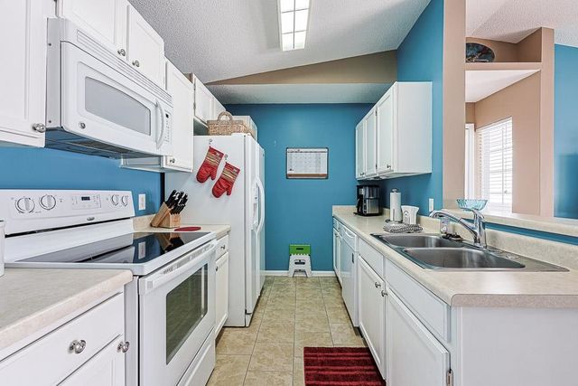 1943 Bent Grass Dr Apt H, Surfside Beach, SC 29575