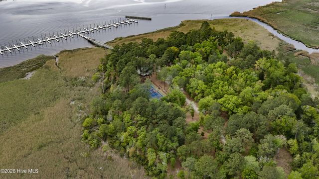 1636 Osprey Cove Court, Wilmington, NC 28401