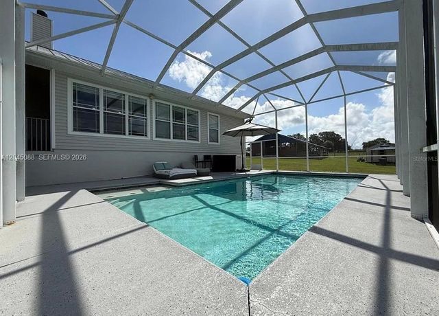 24920 SE Highway 450, Umatilla, FL 32784
