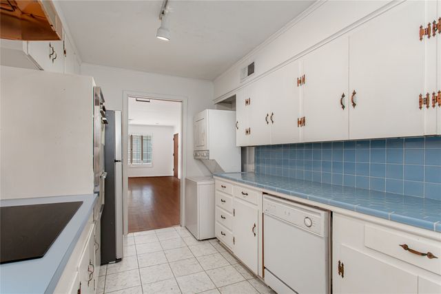 6523 E Mockingbird Lane, Dallas, TX 75214