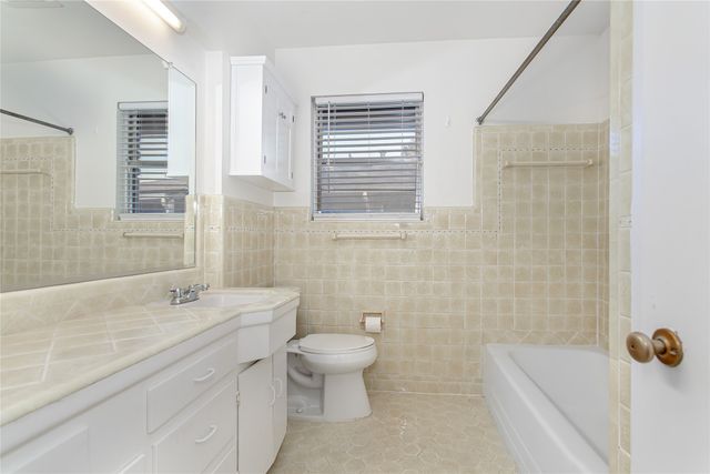 6523 E Mockingbird Lane, Dallas, TX 75214