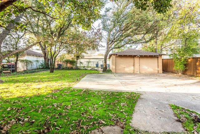 6523 E Mockingbird Lane, Dallas, TX 75214