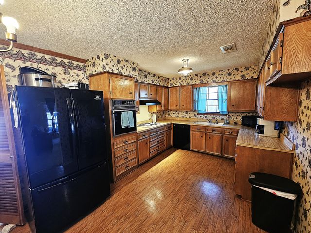 1103 La Villeta Street, Mexia, TX 76667