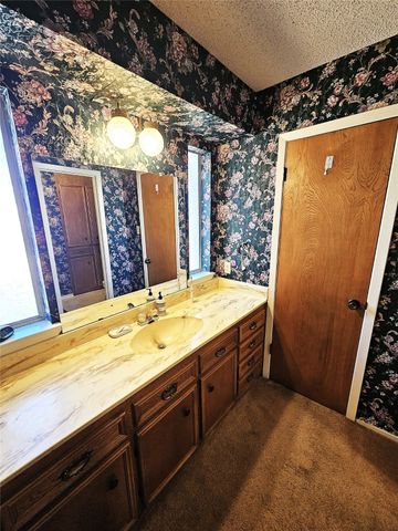 1103 La Villeta Street, Mexia, TX 76667