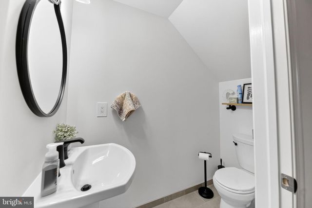 344 SHANNON CT, Phillipsburg, NJ 08865