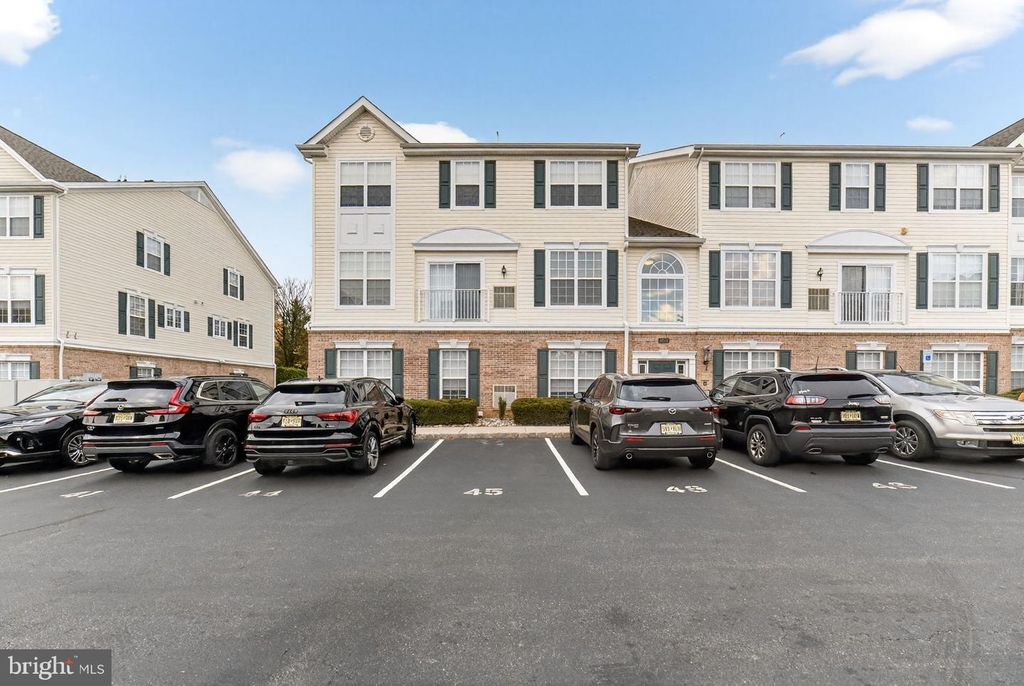 344 SHANNON CT, Phillipsburg, NJ 08865