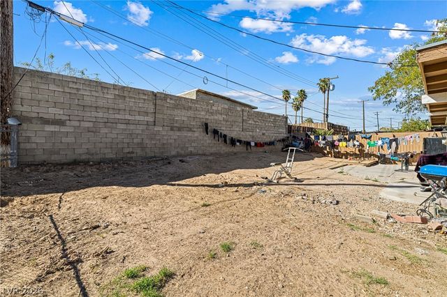 2204 South 15th Street 2204, Las Vegas, NV 89104