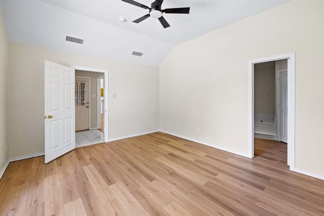 7501 Cains Meadow Court, Burleson, TX 76028