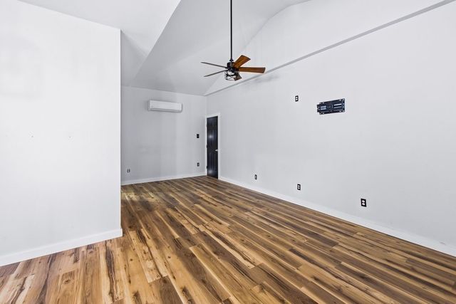 7501 Cains Meadow Court, Burleson, TX 76028