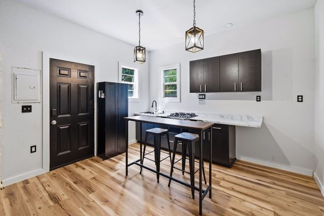 7501 Cains Meadow Court, Burleson, TX 76028