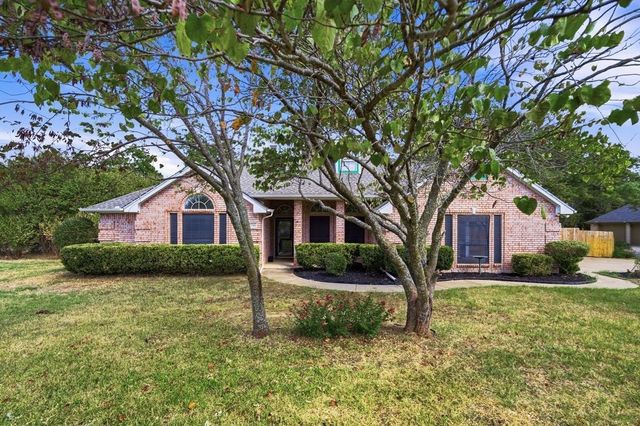 7501 Cains Meadow Court, Burleson, TX 76028
