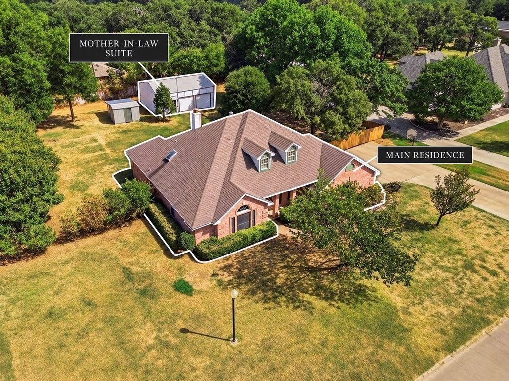 7501 Cains Meadow Court, Burleson, TX 76028