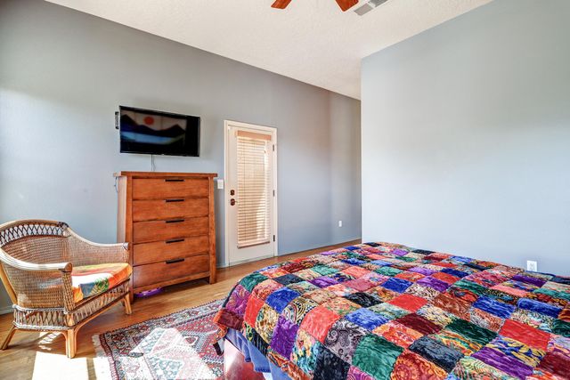6920 Via Del Cerro NE, Albuquerque, NM 87113