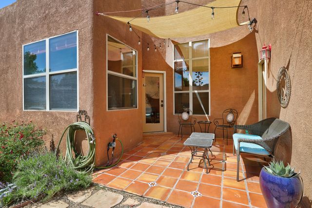 6920 Via Del Cerro NE, Albuquerque, NM 87113
