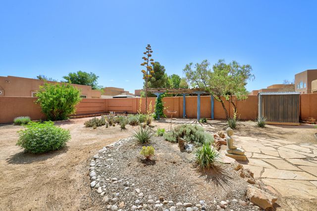 6920 Via Del Cerro NE, Albuquerque, NM 87113