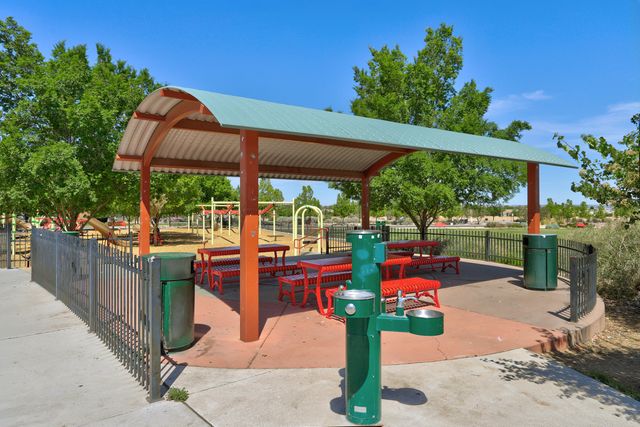 6920 Via Del Cerro NE, Albuquerque, NM 87113