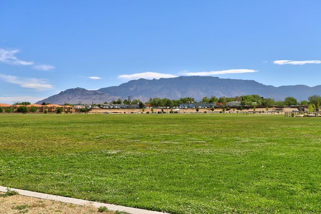 6920 Via Del Cerro NE, Albuquerque, NM 87113