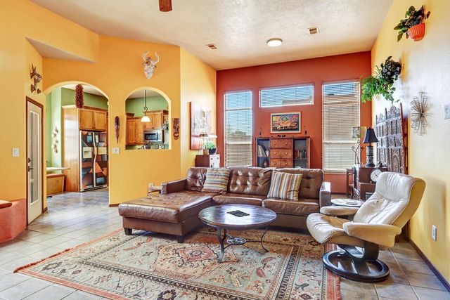 6920 Via Del Cerro NE, Albuquerque, NM 87113