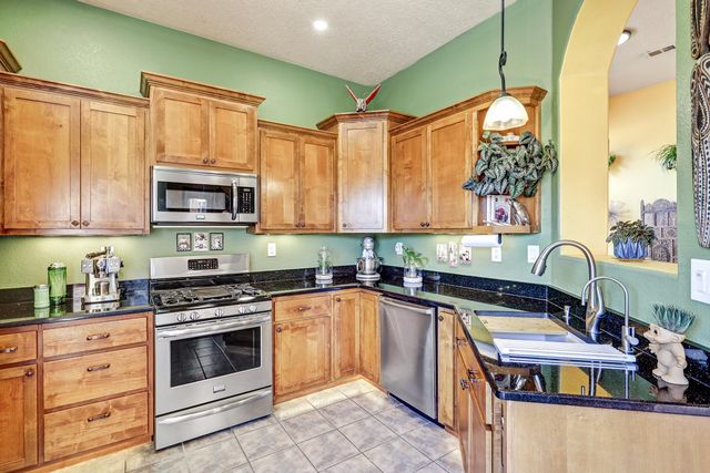 6920 Via Del Cerro NE, Albuquerque, NM 87113