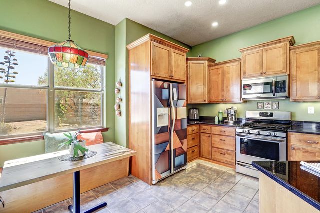 6920 Via Del Cerro NE, Albuquerque, NM 87113