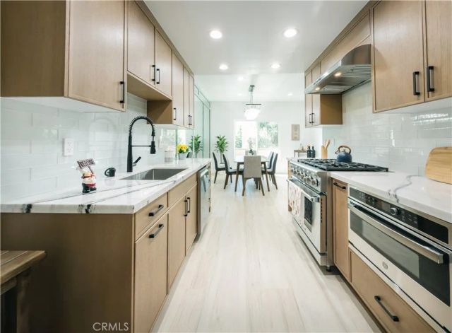 1944 Glendon 209, Los Angeles, CA 90025