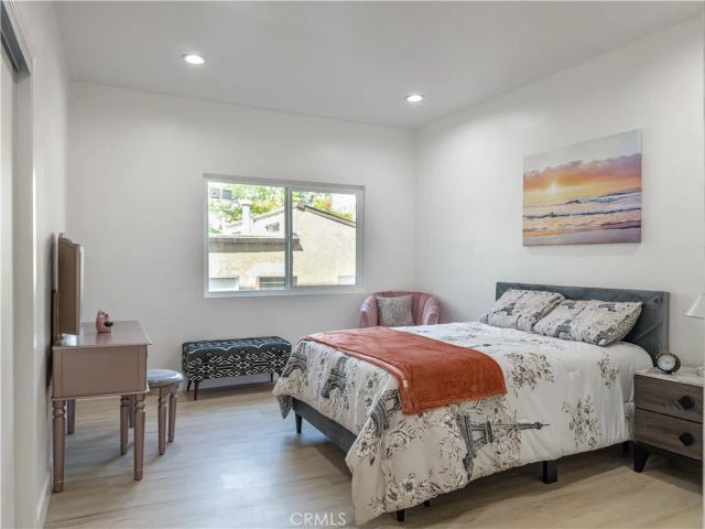 1944 Glendon 209, Los Angeles, CA 90025