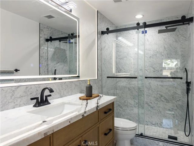 1944 Glendon 209, Los Angeles, CA 90025