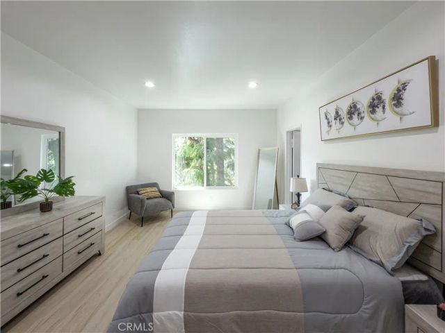 1944 Glendon 209, Los Angeles, CA 90025