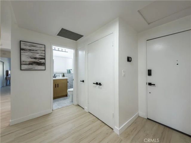 1944 Glendon 209, Los Angeles, CA 90025