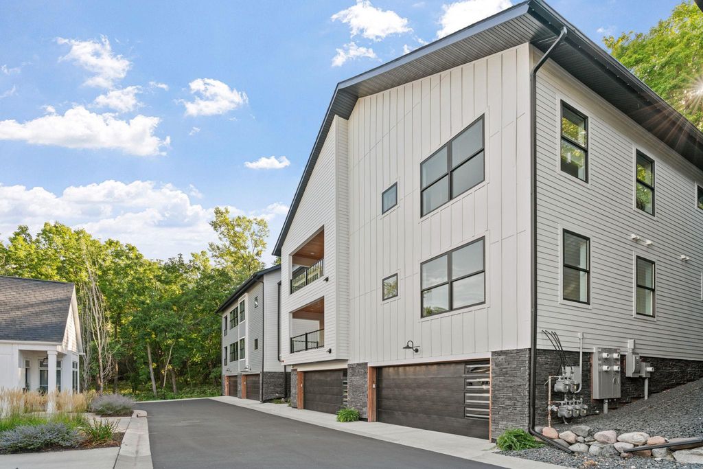 5754 Shady Oak Road S 3, Minnetonka, MN 55343 — exterior