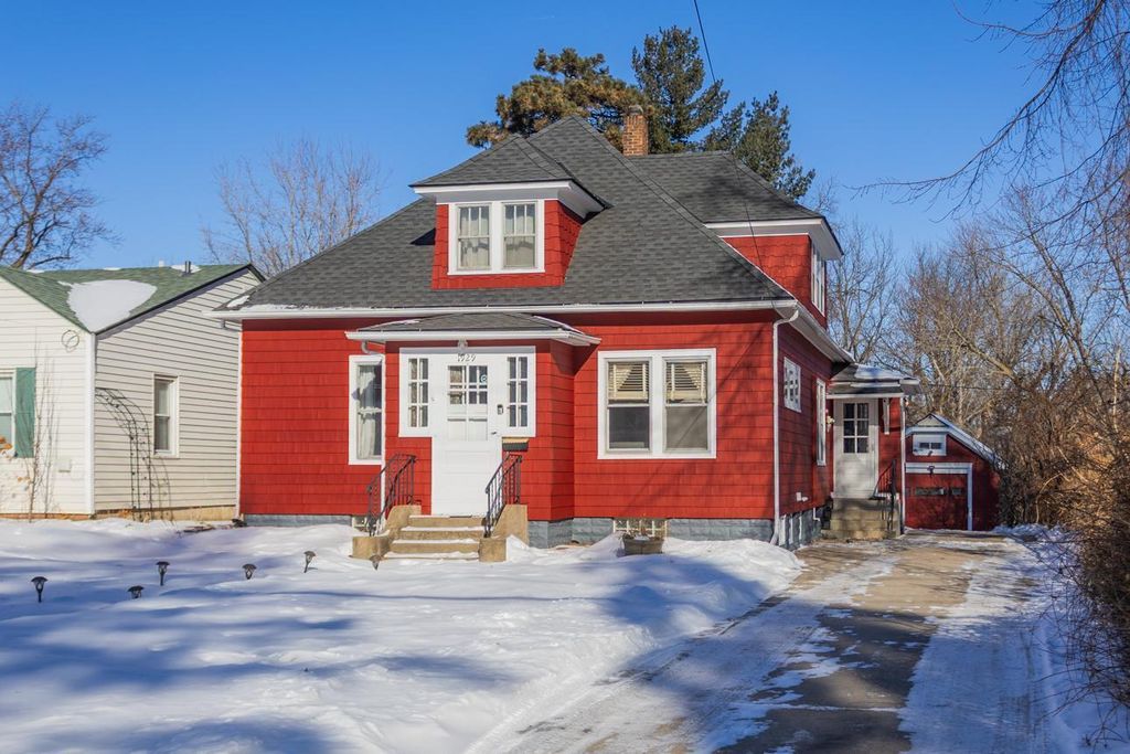 1929 Margaret Street, Saint Paul, MN 55119